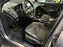 Ford Focus 1.0 Titanium Edition Voll optie ,stoelverw,Voorruitverw ,parkeerh,trekhaak .