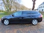 Peugeot 308 SW 1.6 BlueHDI Blue Lease Executive Pack Panoramadak Achteruitrijcamera Navigatie Ecc Cruisecontrol Pdc Lm Velgen Trekhaak Apk t/m 27-11-2026