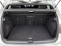 Volkswagen Golf 1.5 eTSI R-Line Business 150 PK | R-Line | Automaat | Panoramadak | Stoelverwarming | App Connect | Adaptive Cruise Control | Navigatie |