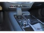 Volvo V60 T6 Recharge AWD Core Bright - IntelliSafe Assist & Surround - 360º Camera - Harman/Kardon audio - Adaptieve LED koplampen - Verwarmde voorstoelen, stuur & achterbank - Parkeersensoren voor & achter - Extra getint glas - 18' LMV
