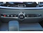 Volvo V60 T6 Recharge AWD Core Bright - IntelliSafe Assist & Surround - 360º Camera - Harman/Kardon audio - Adaptieve LED koplampen - Verwarmde voorstoelen, stuur & achterbank - Parkeersensoren voor & achter - Extra getint glas - 18' LMV