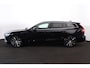 Volvo V60 T6 Recharge AWD Core Bright - IntelliSafe Assist & Surround - 360º Camera - Harman/Kardon audio - Adaptieve LED koplampen - Verwarmde voorstoelen, stuur & achterbank - Parkeersensoren voor & achter - Extra getint glas - 18' LMV