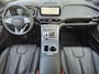 Hyundai Santa Fe 1.6 T-GDI PHEV Plug-in Premium Plus Sky Automaat / Apple Carplay Android Auto / HUD / Trekgewicht 1350 kg / Glazen schuif- en kanteldak / Elektrische achterklep / Rondomzicht camera / Adaptief CC /