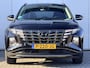 Hyundai Tucson 1.6 T-GDI MHEV Comfort / Trekhaak 1650 KG / Stoelverwarming / Navigatie / Achteruitrijcamera / Parkeersensoren Voor + Achter / NL Auto / Fabrieksgarantie 3-2027 /