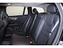 Volvo V60 T6 Recharge AWD Ultra Dark - Panorama/schuifdak - IntelliSafe Assist & Surround - Harman/Kardon audio - Adaptieve LED koplampen - Parkeercamera achter - Verwarmde voorstoelen, stuur & achterbank - Parkeersensoren voor & achter - Elektr. bedienb. voorstoelen met geheugen - Head up display - Extra getint glas - 18' LMV