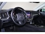 Volvo V60 T6 Recharge AWD Ultra Dark - Panorama/schuifdak - IntelliSafe Assist & Surround - Harman/Kardon audio - Adaptieve LED koplampen - Parkeercamera achter - Verwarmde voorstoelen, stuur & achterbank - Parkeersensoren voor & achter - Elektr. bedienb. voorstoelen met geheugen - Head up display - Extra getint glas - 18' LMV