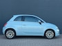 Fiat 500 1.0 70pk Hybrid Dolcevita | Unieke Bekleding | Schuif- Kanteldak | CarPlay | Cruise Control | Sensoren Achter | Navigatie | DAB | Climate Control |