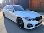 BMW 3-Serie Touring 330e xDrive M- Sport, M- stoel, SoH 93%, leder, trekhaak, pano, hud