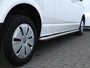 Volkswagen Transporter 2.0 TDI 110 pk L2H1 28 Comfortline | Airco | Cruise control | Navigatie via App connect | Bijrijdersbank | PDC | Trekhaak | RVS Sidebars | Betimmering |