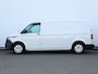 Volkswagen Transporter 2.0 TDI 110 pk L2H1 28 Comfortline | Airco | Cruise control | Navigatie via App connect | Bijrijdersbank | PDC | Trekhaak | RVS Sidebars | Betimmering |