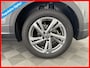 Volkswagen T-Roc 1.5 TSI R-Line Edition Automaat | Apple carplay | Trekhaak | ErgoActiv stoel | Camera | Parkeerhulp