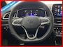Volkswagen T-Roc 1.5 TSI R-Line Edition Automaat | Apple carplay | Trekhaak | ErgoActiv stoel | Camera | Parkeerhulp