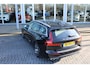 Volvo V60 T5 Automaat Momentum | Trekhaak | Parkeer sensoren | Leder stoelen | Bluetooth | Lichtmetaal |