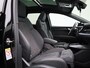 Audi Q4 e-tron 45 quattro S Edition 82 kWh l Adaptive cruise control l Head-up display l Stoelverwarming l Elektrisch bedienbare bestuurdersstoel met geheugen l SONOS Premium l Navigatie l Glazen panoramadak l Trekhaak l Character sound l