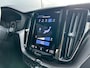 Volvo XC60 2.0 B5 R-Design | Luchtvering | 360 camera | Sportstoel | Memory | Verwarmde voorruit | Pilot Assist |
