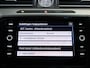 Volkswagen Passat Variant R-Line 1.5 TSI 150 PK | LED Plus | Navigatie | Achteruitrijcamera | Trekhaak | Stoel& Stuurwielverwarming |
