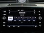 Volkswagen Passat Variant R-Line 1.5 TSI 150 PK | LED Plus | Navigatie | Achteruitrijcamera | Trekhaak | Stoel& Stuurwielverwarming |