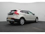 Volvo V40 Cross Country 1.5 T3 Polar+ Luxury | Panoramadak | Lederen bekleding | Camera achter | Stoelverwarming |