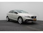 Volvo V40 Cross Country 1.5 T3 Polar+ Luxury | Panoramadak | Lederen bekleding | Camera achter | Stoelverwarming |