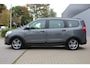 Dacia Lodgy 1.2 TCe Lauréate Stepway 7persoons | Navigatie | Stoelverwarming | Airco | Cruise control | PDC | Camera | NAP | APK |