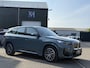 BMW iX1 xDrive30 67 kWh M-SPORT| COMPLEET | SOH 99% | ELEK. ACHTERKLEP |STOELVERWARMING| ACHTERUITRIJCAMERA| COMFORT ACCESS| APPLE CARPLAY/ ANDROID AUTO|