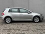 Volkswagen Golf 1.2 TSI Connected Series / Navigatie / Parkeersensoren voor en achter /  / Trekhaak (trekgewicht 1300kg / Automatische Airco / Lichmetalen velgen