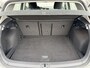 Volkswagen Golf 1.2 TSI Connected Series / Navigatie / Parkeersensoren voor en achter /  / Trekhaak (trekgewicht 1300kg / Automatische Airco / Lichmetalen velgen
