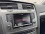 Volkswagen Golf 1.2 TSI Connected Series / Navigatie / Parkeersensoren voor en achter /  / Trekhaak (trekgewicht 1300kg / Automatische Airco / Lichmetalen velgen
