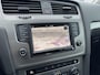Volkswagen Golf 1.2 TSI Connected Series / Navigatie / Parkeersensoren voor en achter /  / Trekhaak (trekgewicht 1300kg / Automatische Airco / Lichmetalen velgen