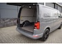 Volkswagen Transporter 2.0 TDI L2H1 150PK DSG 3-ZITS SCHUIFDEUR / BETIMMERING / 20INCH / CARPLAY / LED / COMPLETE HISTORIE