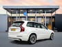 Volvo XC90 T8 Recharge Ultra Dark | 21" | Luchtvering | Geventileerd Nappa | Massagestoelen | Bowers & Wilkins | Trekhaak | Gelaagd Glas | Panoramadak | Head-up | 360 Camera