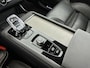 Volvo XC90 T8 Recharge Ultra Dark | 21" | Luchtvering | Geventileerd Nappa | Massagestoelen | Bowers & Wilkins | Trekhaak | Gelaagd Glas | Panoramadak | Head-up | 360 Camera