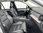 Volvo XC90 T8 Recharge Ultra Dark | 21" | Luchtvering | Geventileerd Nappa | Massagestoelen | Bowers & Wilkins | Trekhaak | Gelaagd Glas | Panoramadak | Head-up | 360 Camera