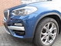 BMW X3 xDrive20i High Executive|Leder|Pano|Wegklapbare trekhaak|HUD|Camera|Zwarte Hemel.