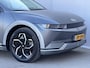 Hyundai Ioniq 5 Lounge AWD 73kWh Automaat / Trekhaak / SOH 100% / Dealer onderhouden / Fabrieksgarantie tot 12-2026 / Warmtepomp / 8 Jaar Batterij Garantie / HUD / 360 Camera / BOSE / Elektr. Stoelen met Memory Functie / Lederen Bekleding / Stoel Verwarming / Stuurwiel Verwarming / Stoel Ventilatie / Apple Carplay & Android Auto /