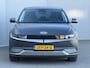 Hyundai Ioniq 5 Lounge AWD 73kWh Automaat / Trekhaak / SOH 100% / Dealer onderhouden / Fabrieksgarantie tot 12-2026 / Warmtepomp / 8 Jaar Batterij Garantie / HUD / 360 Camera / BOSE / Elektr. Stoelen met Memory Functie / Lederen Bekleding / Stoel Verwarming / Stuurwiel Verwarming / Stoel Ventilatie / Apple Carplay & Android Auto /