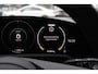 Porsche Taycan Cross Turismo 4 93 kWh / Panoramadak / Camera / Passenger Display / Nachtzicht / 20'' / Bose / Stuur+Stoelverwarming / DAB / Cruise Control
