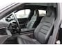 Porsche Taycan Cross Turismo 4 93 kWh / Panoramadak / Camera / Passenger Display / Nachtzicht / 20'' / Bose / Stuur+Stoelverwarming / DAB / Cruise Control