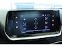 Peugeot 2008 1.2 Turbo Allure | Cruise Control | Camera | Navigatie | Carplay | 17 Inch | Getint glas | Climate |