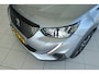Peugeot 2008 1.2 Turbo Allure | Cruise Control | Camera | Navigatie | Carplay | 17 Inch | Getint glas | Climate |
