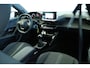 Peugeot 2008 1.2 Turbo Allure | Cruise Control | Camera | Navigatie | Carplay | 17 Inch | Getint glas | Climate |