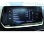 Peugeot 2008 1.2 Turbo Allure | Cruise Control | Camera | Navigatie | Carplay | 17 Inch | Getint glas | Climate |