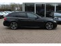 BMW 3-Serie Touring 320i M Sport Edition / Panoramadak / Camera / Head-up / Leder / Keyless / 18'' / Navigatie / Stoelverwarming / DAB / Cruise Control