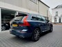 Volvo XC60 2.0 T8 Twin Engine AWD Inscription Pilot assist Dak Stuurverwarming Stoelverwarming Trekhaak Camera Navigatie 19 inch