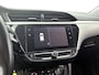 Opel Corsa Edition 100pk | Navigatie via Apple Carplay / Android Auto | Airco | Cruise Control | Parkeersensoren | Armsteun | DAB+ radio | Bluetooth | Regensensor | Automatisch dimlicht | All seasonbanden | Donker getint glas | 16" lichtmetalen velgen |