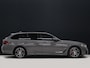 BMW 5-Serie Touring 530e High Executive M Sport [TREKHAAK UITKLAPBAAR, SCHUIFKANTELDAK, MEMORY SEATS, ADAPTIVE CRUISE CONTROL, APPLE CARPLAY, ANDROID AUTO, HARMAN/KARDON, HUD, 360 CAMERA, NIEUWSTAAT]