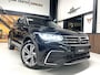 Volkswagen Tiguan 1.4 TSI eHybrid R-Line Business+/Cam/ Trekhaak/ IQ LED/ 19''LMV