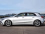 Mercedes-Benz A-klasse 180 d Launch Edition Widescreen Camera Apple CarPlay Android Auto Navigatie Stoelverwarming