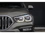 BMW X6 xDrive40i High Executive HUD | H&K | Pano | Luchtvering | 360 Camera | Stuurverwarming | Memory seats | Trekhaak | Adapt. Cruise Control + Zelfsturende functie
