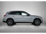 Mercedes-Benz GLC 300 e 4MATIC AMG Plug-In Hybride AMG Line Premium | Night Pakket | Trekhaak | Distronic | Advanced Soundsystem | Digilal Licht | Memory voorstoelen. Inclusief 24 maanden MB Certified garantie voor Europa.